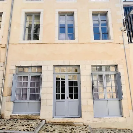 Espace Moderne Ouvert Sur La Cite Historique Lejlighed Pau